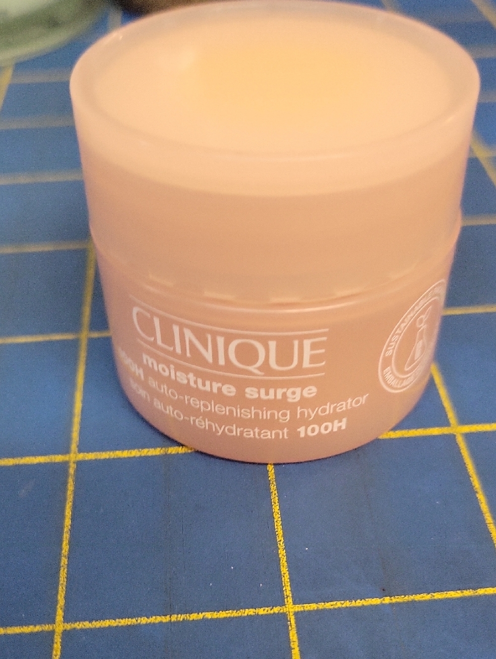 Clinique Moisture Surge Hydrator - Soft Pink Jar 15ml New